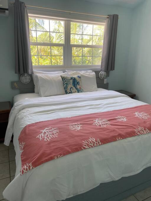 Beautiful Villa Just Steps Away From The Beach! George Town Luaran gambar