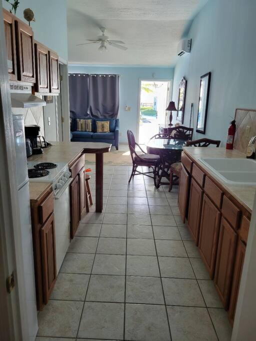 Beautiful Villa Just Steps Away From The Beach! George Town Luaran gambar