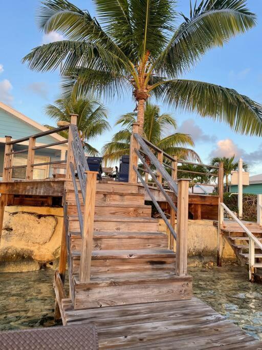Beautiful Villa Just Steps Away From The Beach! George Town Luaran gambar