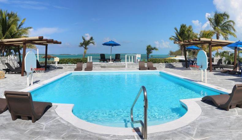 Beautiful Villa Just Steps Away From The Beach! George Town Luaran gambar
